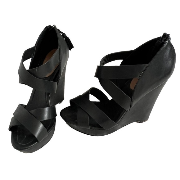 True Religion Strappy Black Leather Wedge Platform Shoes Sandals Size 9 - Picture 1 of 11